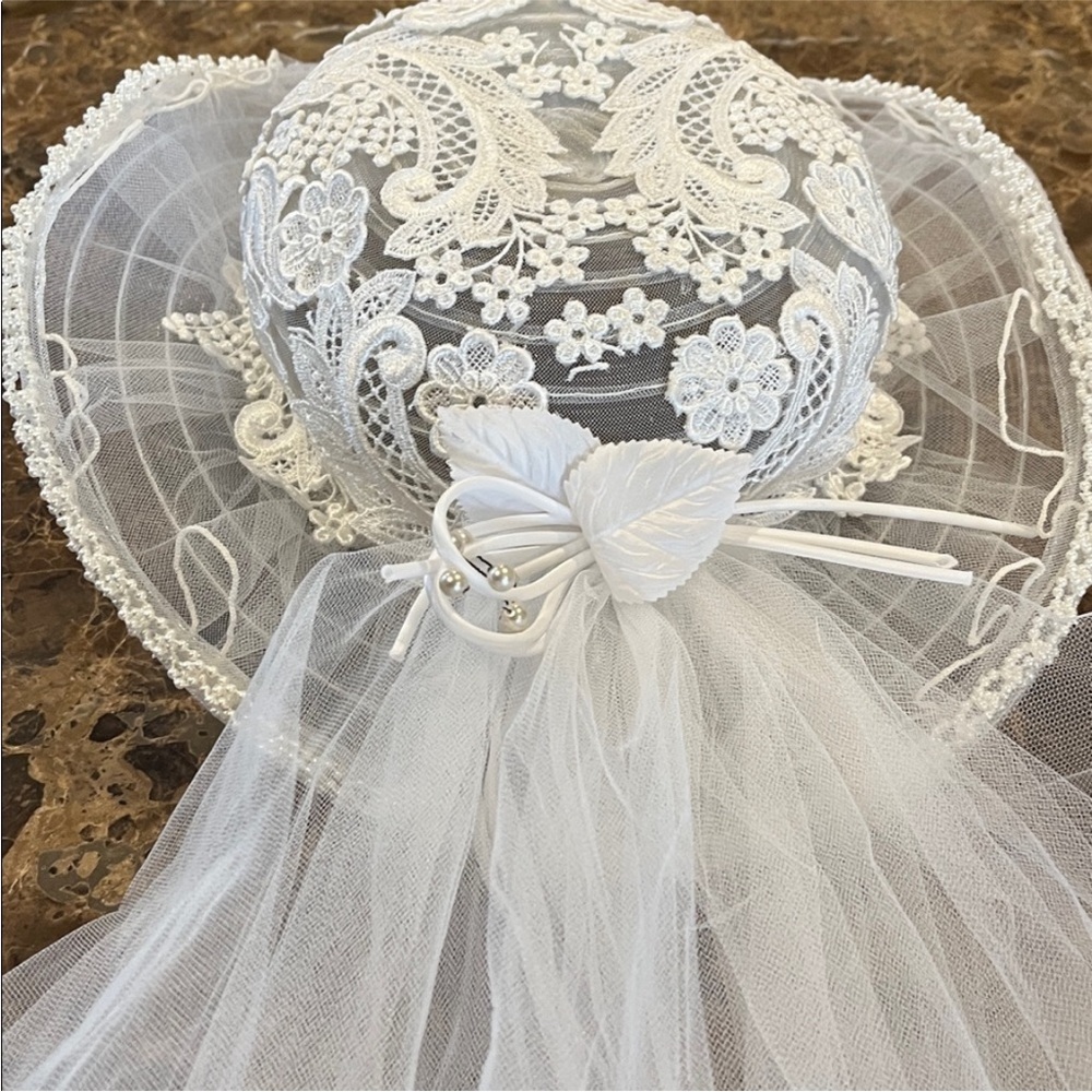 VTG Wedding Bridal Hat White Lace Beads Victorian Style Long Double Layer Veil